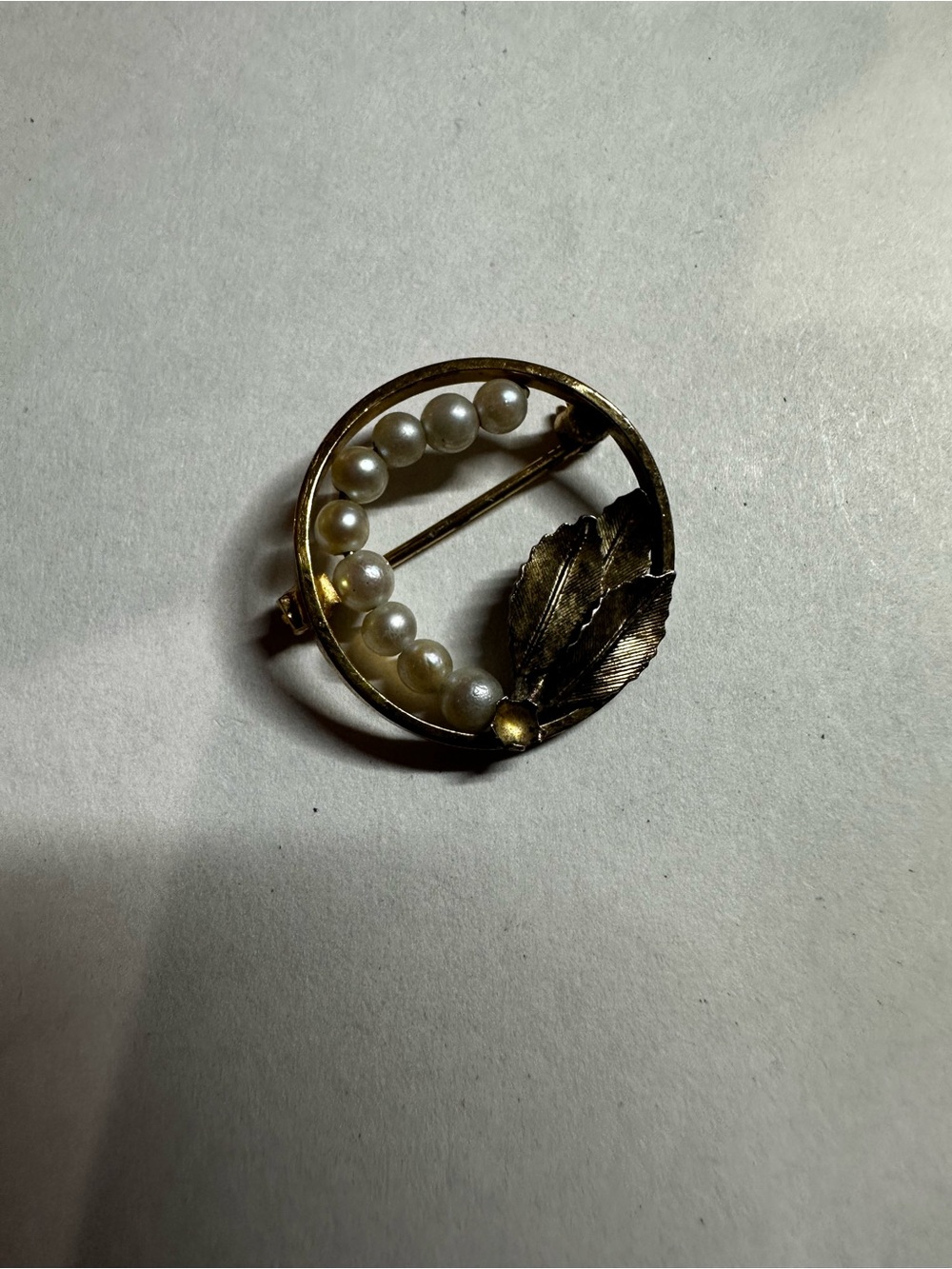 Vintage Wells Sterling Silver Gold-Filled Pearl Leaf Circle Brooch